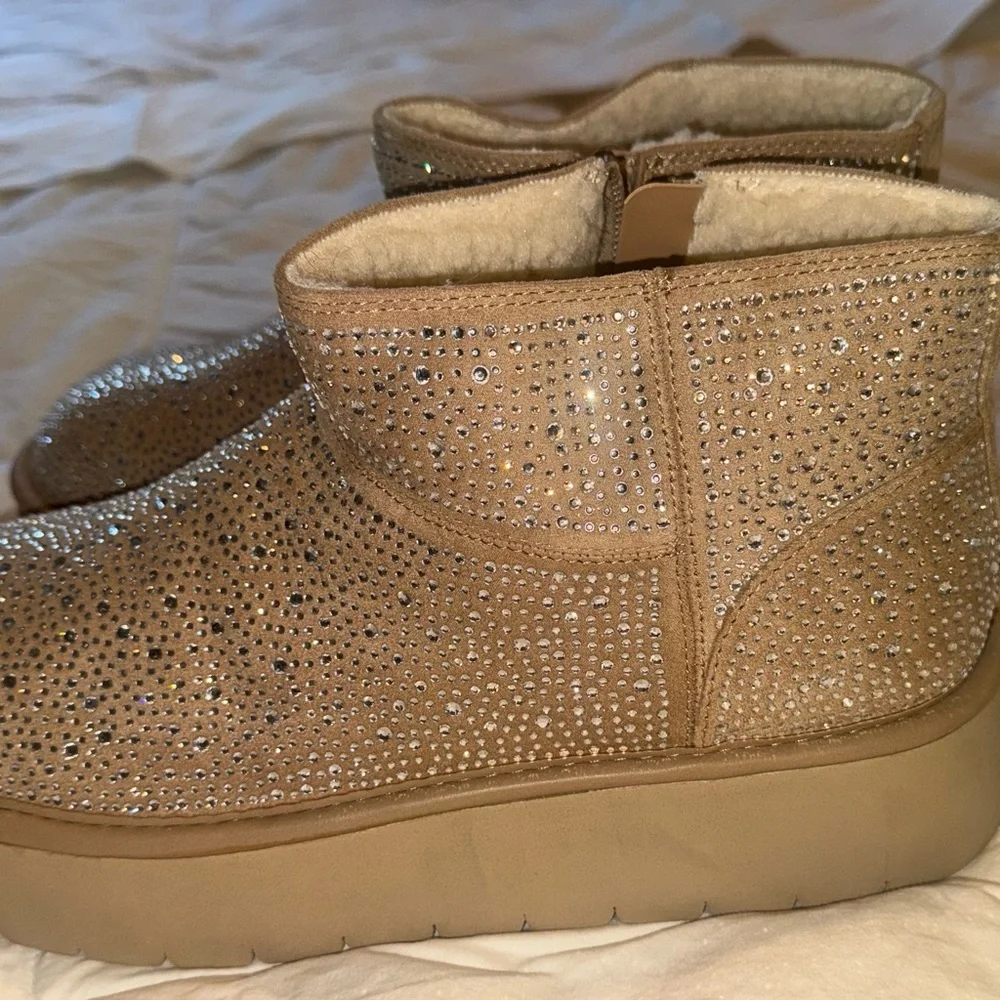 Size 11 Wild Fable Glittering Rhinestone Tan Shortie cozy Winter Short Boots